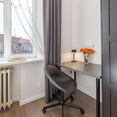 Uptown Nr5 With Parking & Ac